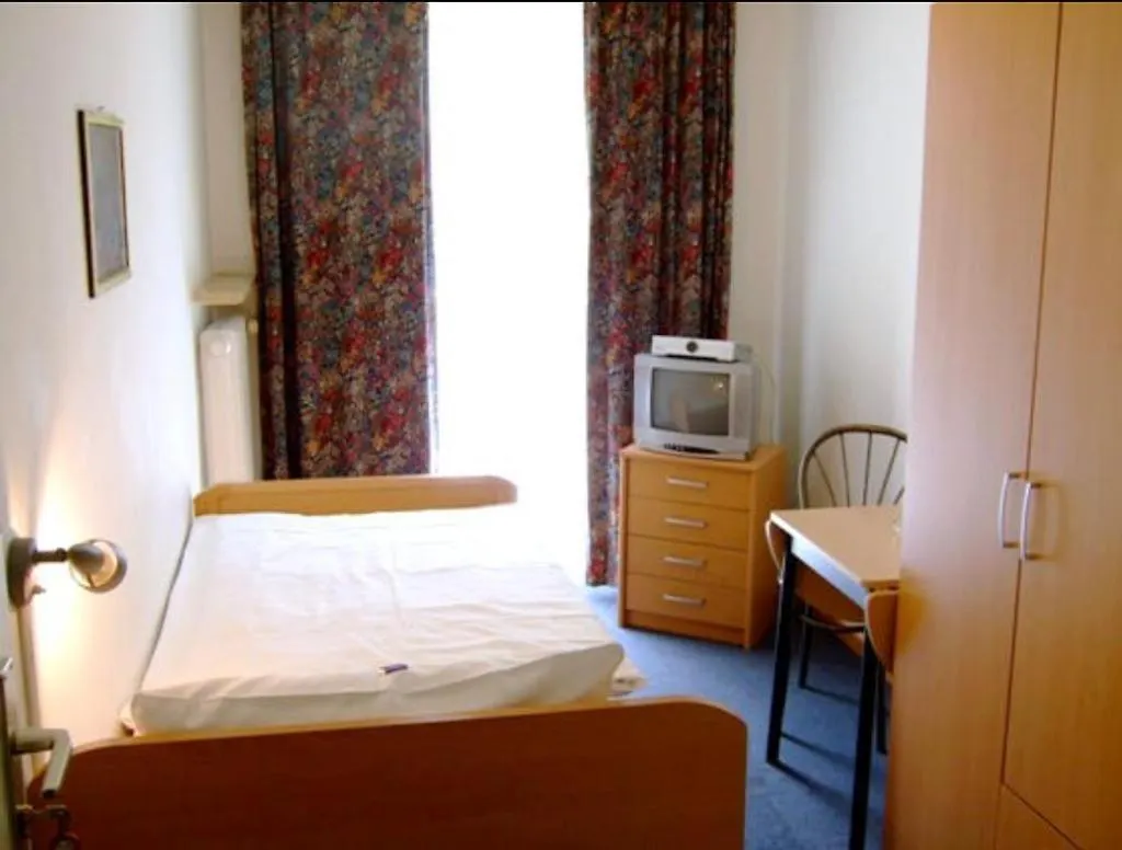 Pension Weiss Munich 3*,  Germany